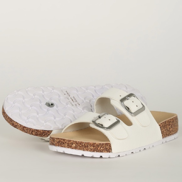 CHARLOTTE RUSSE WHITE CORK BUCKLE SANDALS - Picture 3 of 7